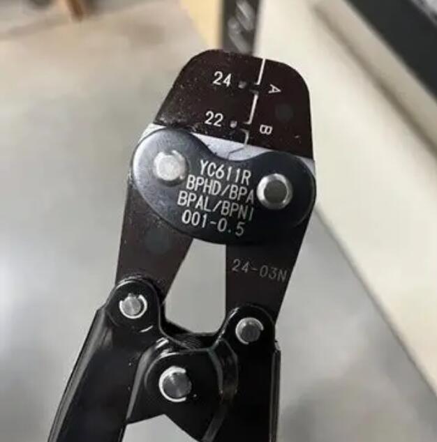 YC-611R.jpg YC-611R.jpg